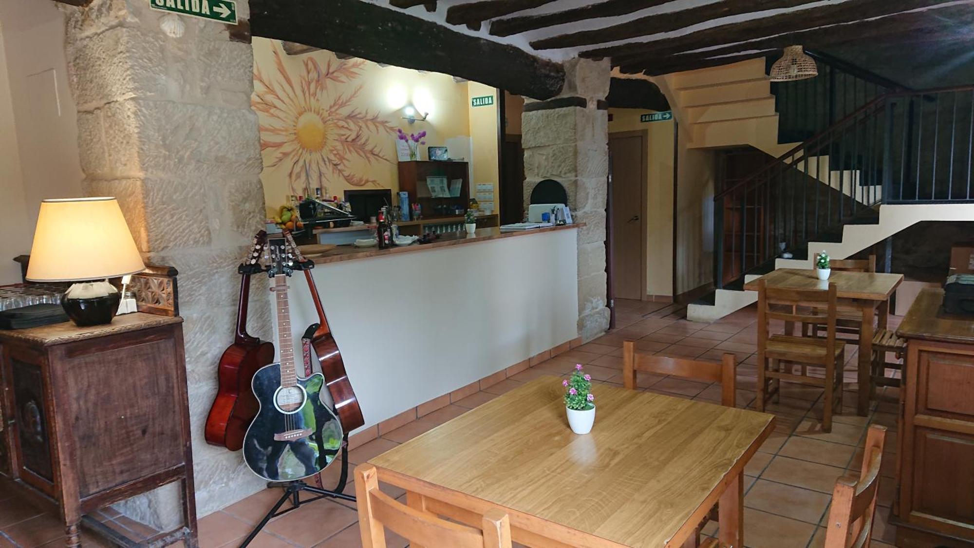 Albergue Sansol - El Oasis Del Camino Frances - Exclusivo Para Peregrinos מראה חיצוני תמונה