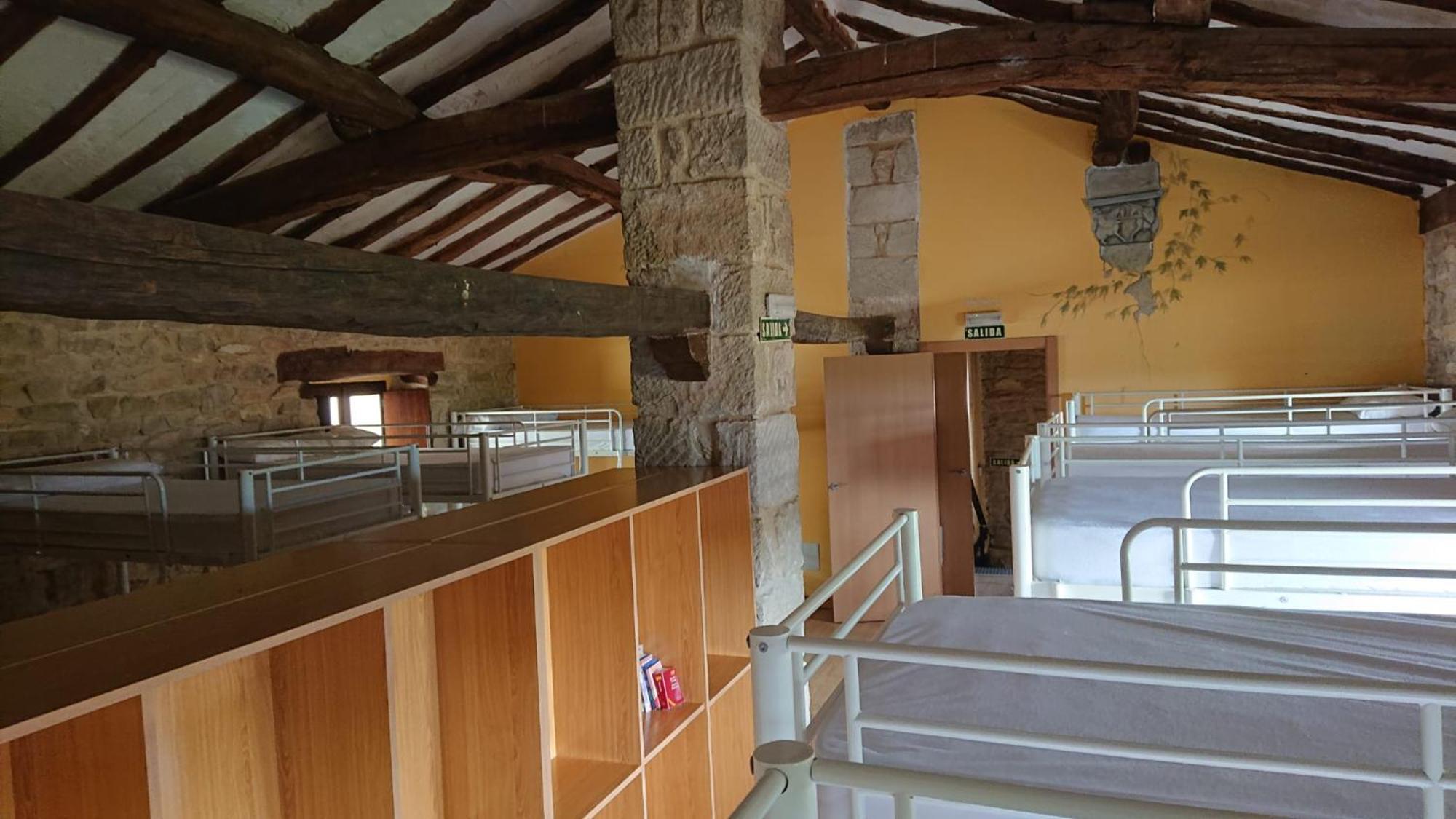 Albergue Sansol - El Oasis Del Camino Frances - Exclusivo Para Peregrinos מראה חיצוני תמונה