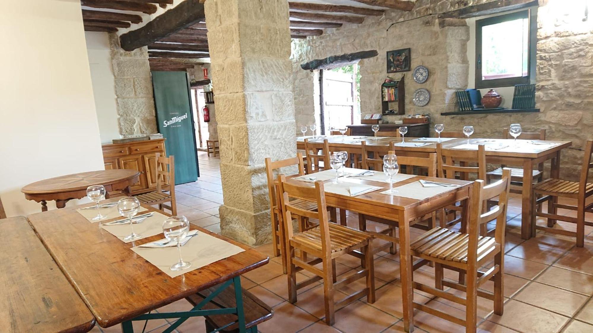 Albergue Sansol - El Oasis Del Camino Frances - Exclusivo Para Peregrinos מראה חיצוני תמונה